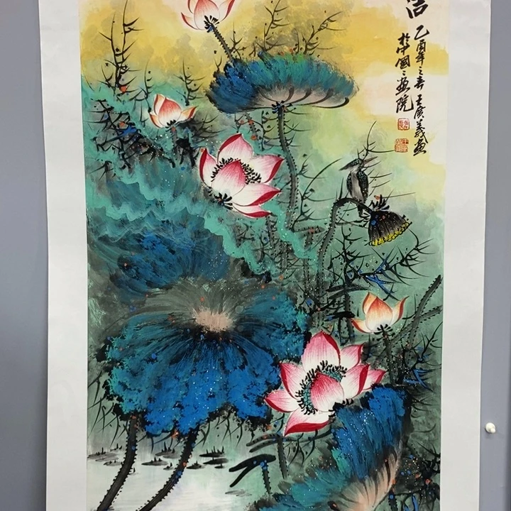 手绘作品等多种形式进行