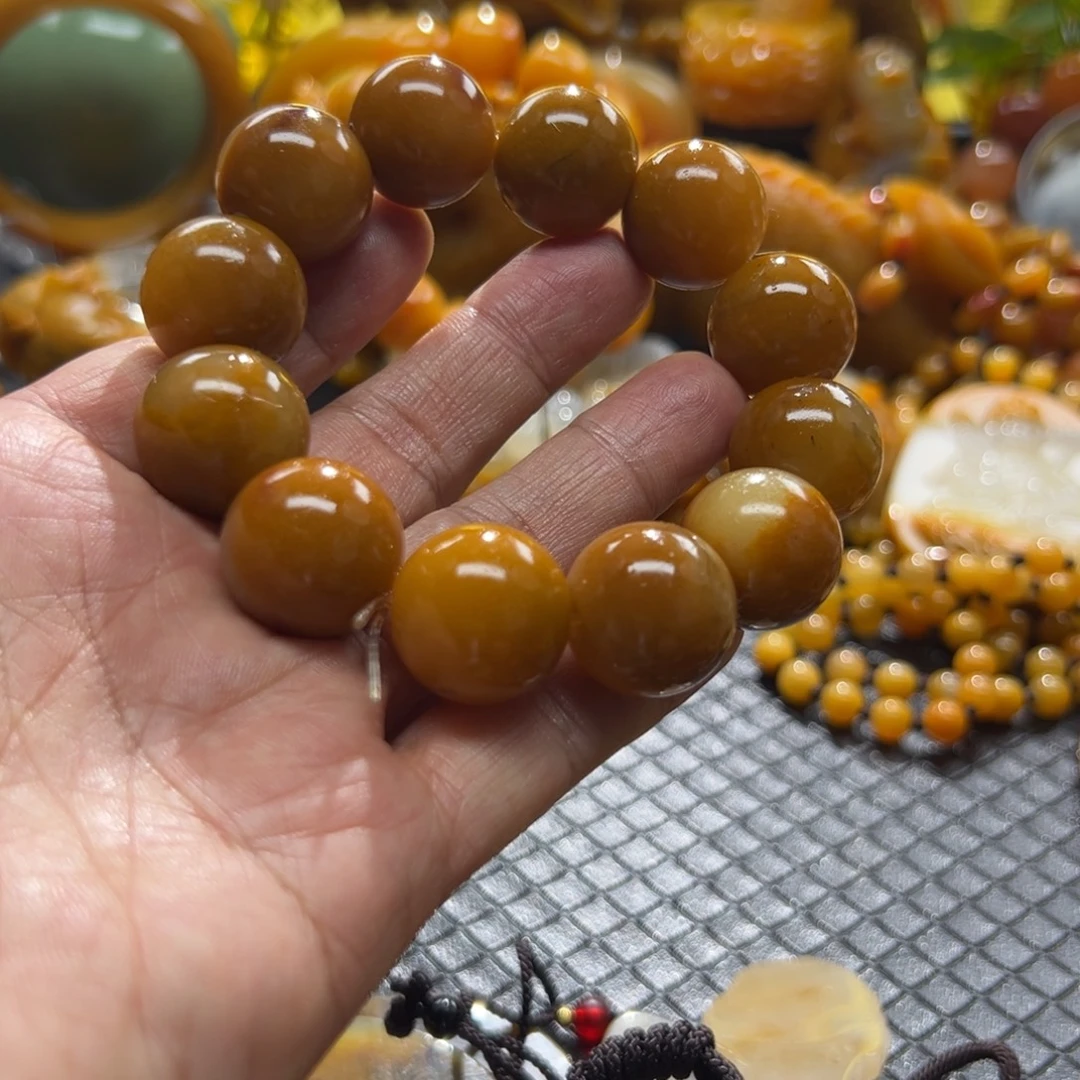 石英质玉未镶嵌颈饰