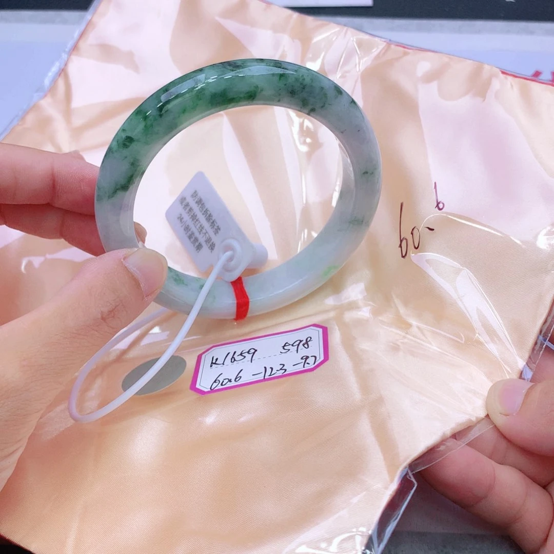 未镶嵌手镯翡翠翡翠
