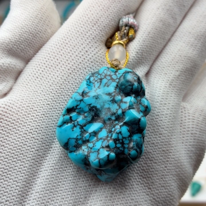 未镶嵌绿松石珠宝奇石