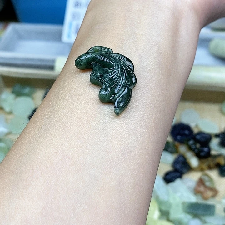 蛇纹石玉合金颈饰60