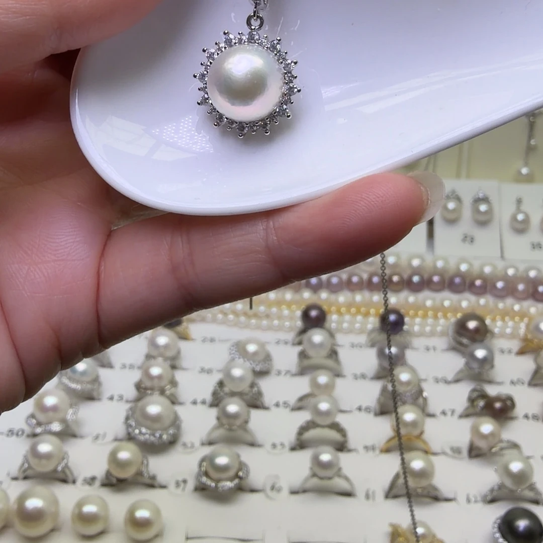 淡水珍珠合金颈饰