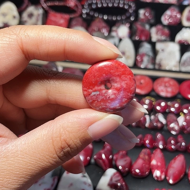 天然辰砂原石平安扣8.7克