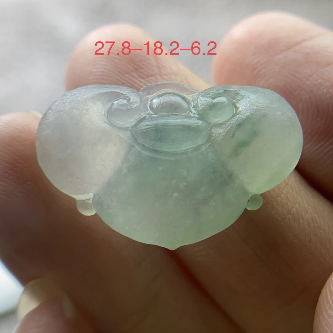 翡翠毛货《飘花如意头》，缅甸天然翡翠，全手工雕刻。