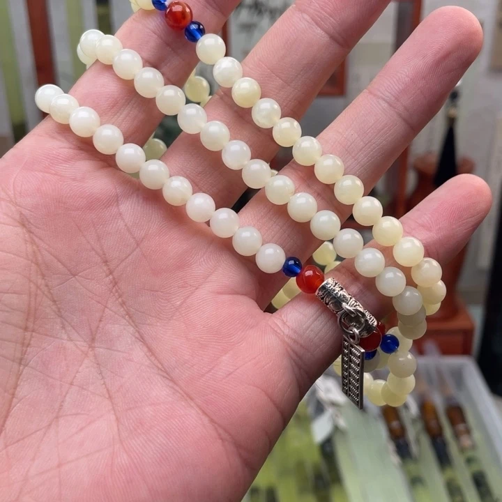 蛇纹石玉未镶嵌四大名玉毛笔