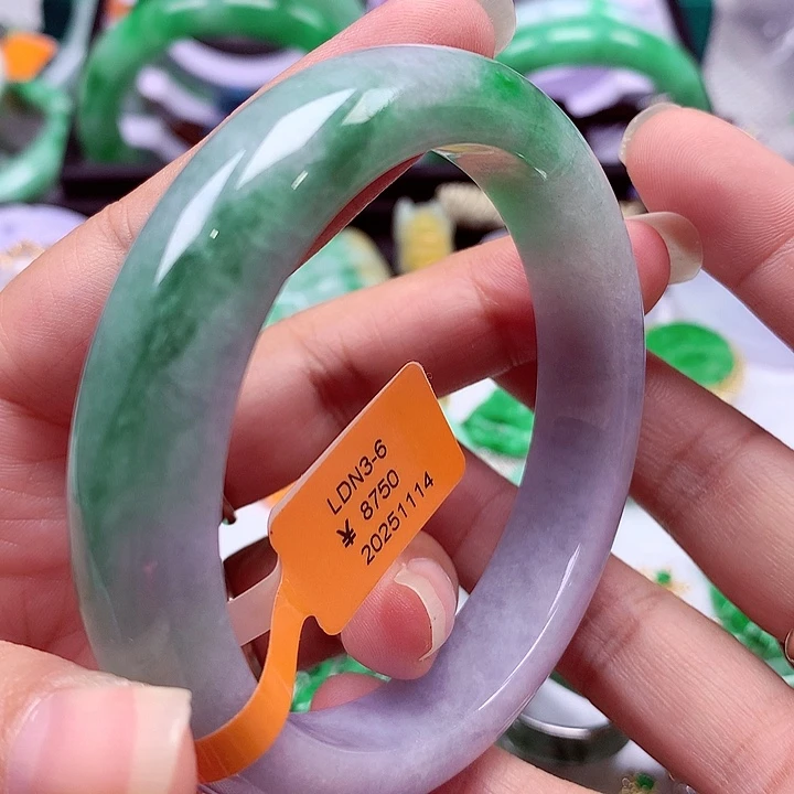 翡翠未镶嵌手镯翡翠