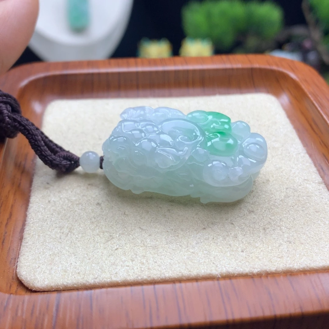 翡翠未镶嵌颈饰翡翠9