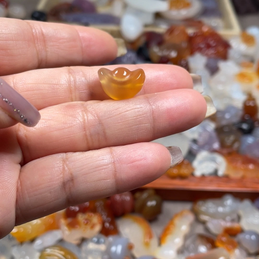 平***祥玛瑙/玉髓未镶嵌颈饰