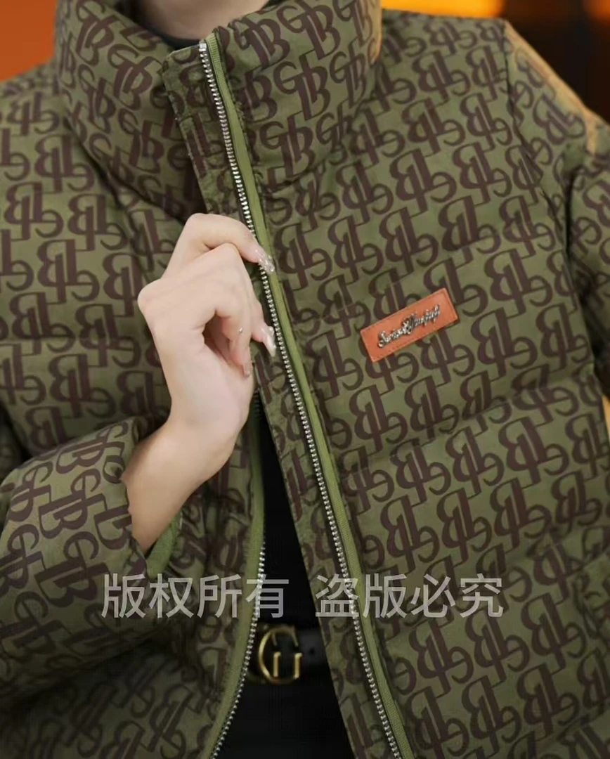 杭州原版正品2025年冬季 翡翠绿羽绒服女