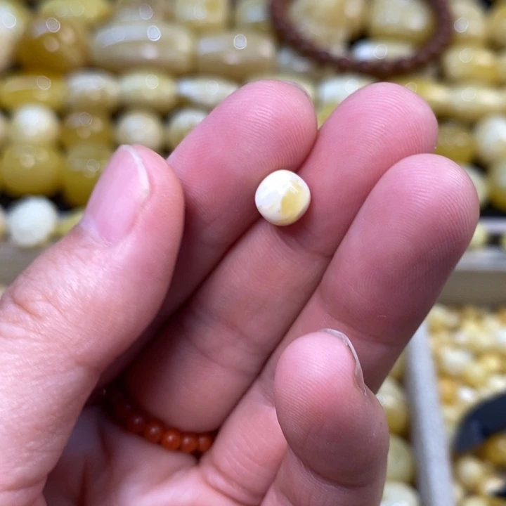 未镶嵌琥珀裸石天然原矿蜜蜡