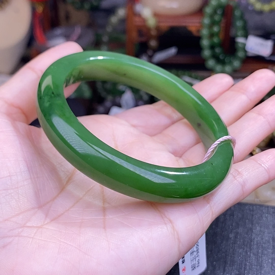 和田玉56 碧玉阳绿手镯开工价未镶嵌