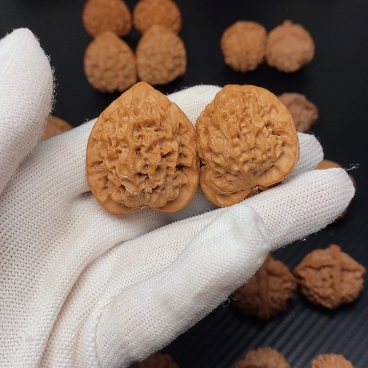 把件文玩核桃香***?素岭秦鸡