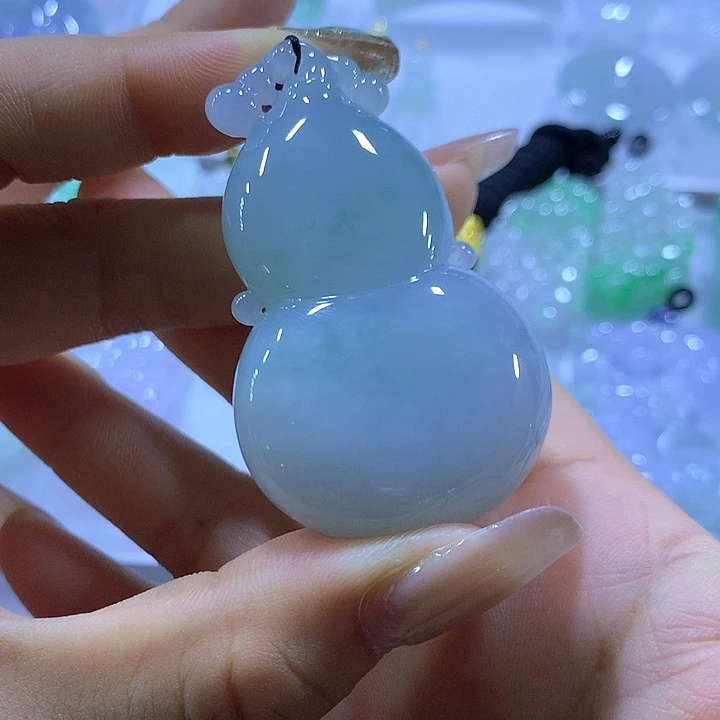 翡翠未镶嵌颈饰天然翡翠A货吊坠