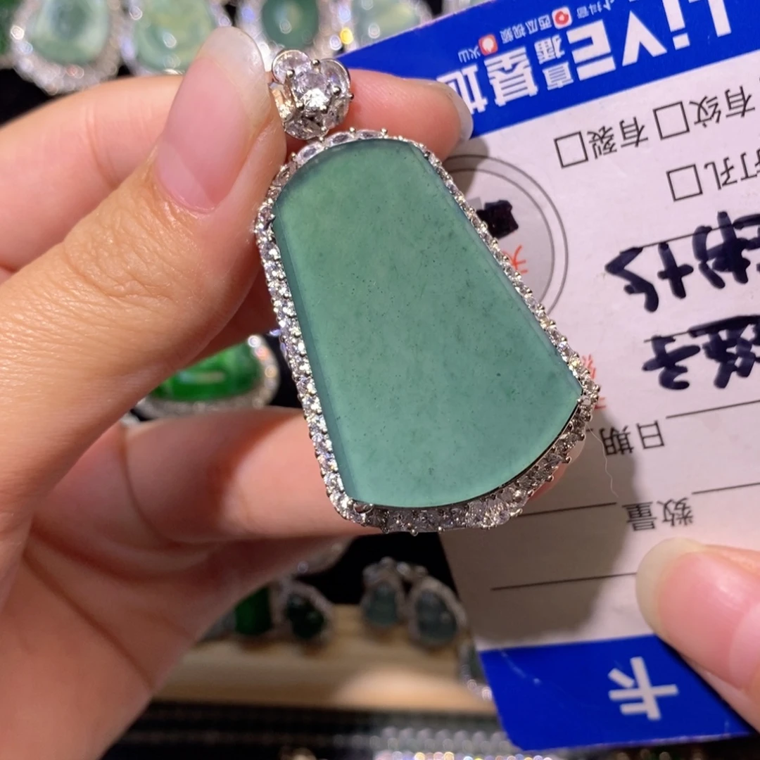 翡翠未镶嵌颈饰天然
