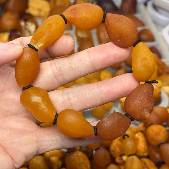 琥珀未镶嵌裸石天然蜜蜡手串