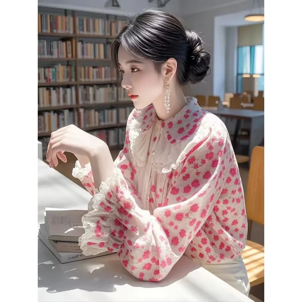 开春季小众穿搭超好看独特漂亮小衫高级感粉色印花衬衫2025