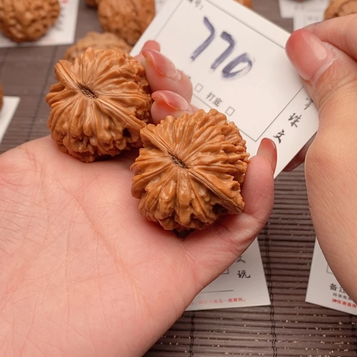 文玩核桃吊坠卓*路40楼子770