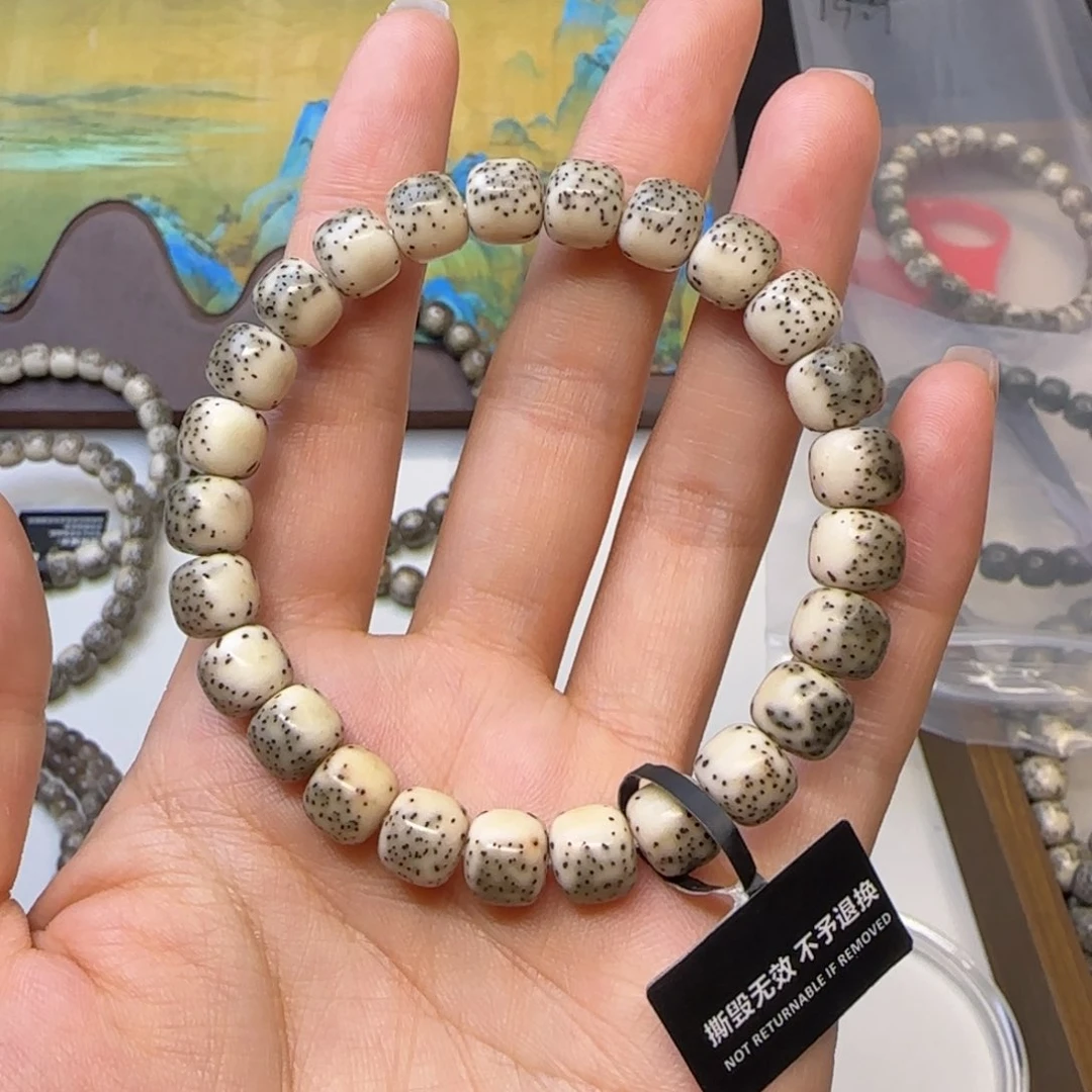 星月菩提手串西****错石玉河豚9×8