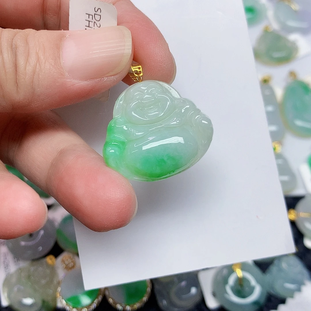 翡翠18K金镶嵌颈饰45667