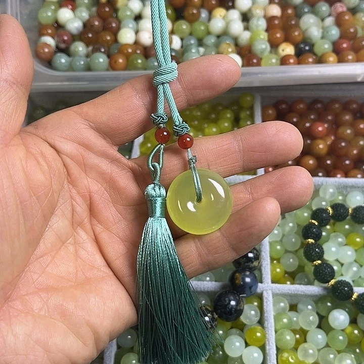 合金蛇纹石玉颈饰