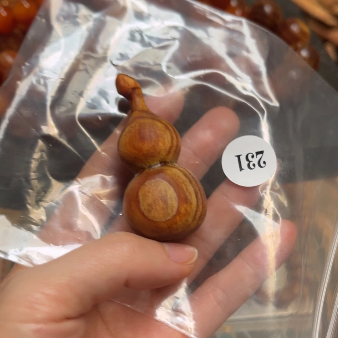 淳***室松木（琥珀木）手串/手链葫芦瑕疵处理价
