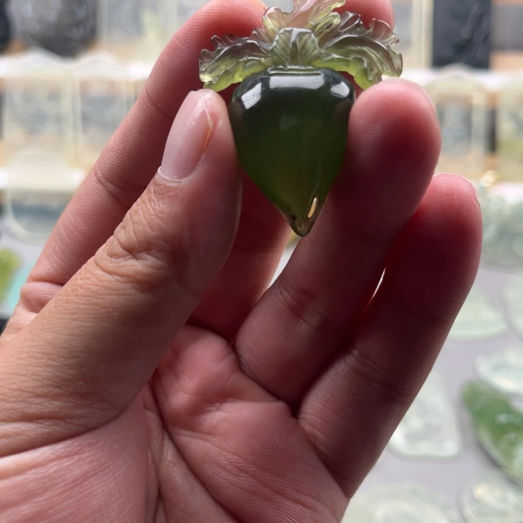 未镶嵌蛇纹石玉颈饰