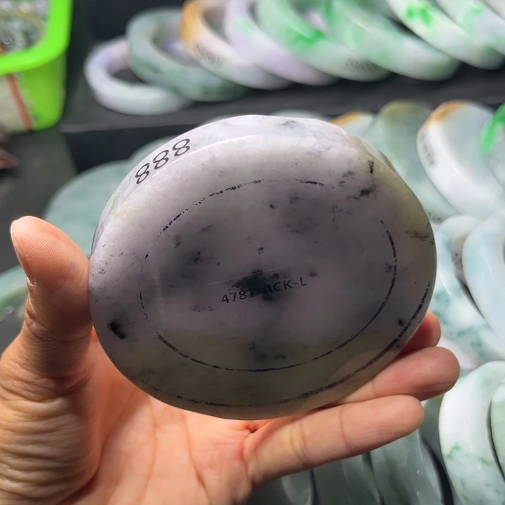 定制翡翠未镶嵌手镯