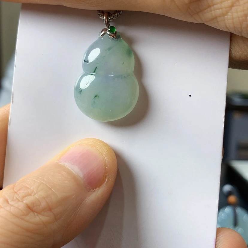 【闪购商品】吊坠(不含链)18K金镶嵌翡翠
