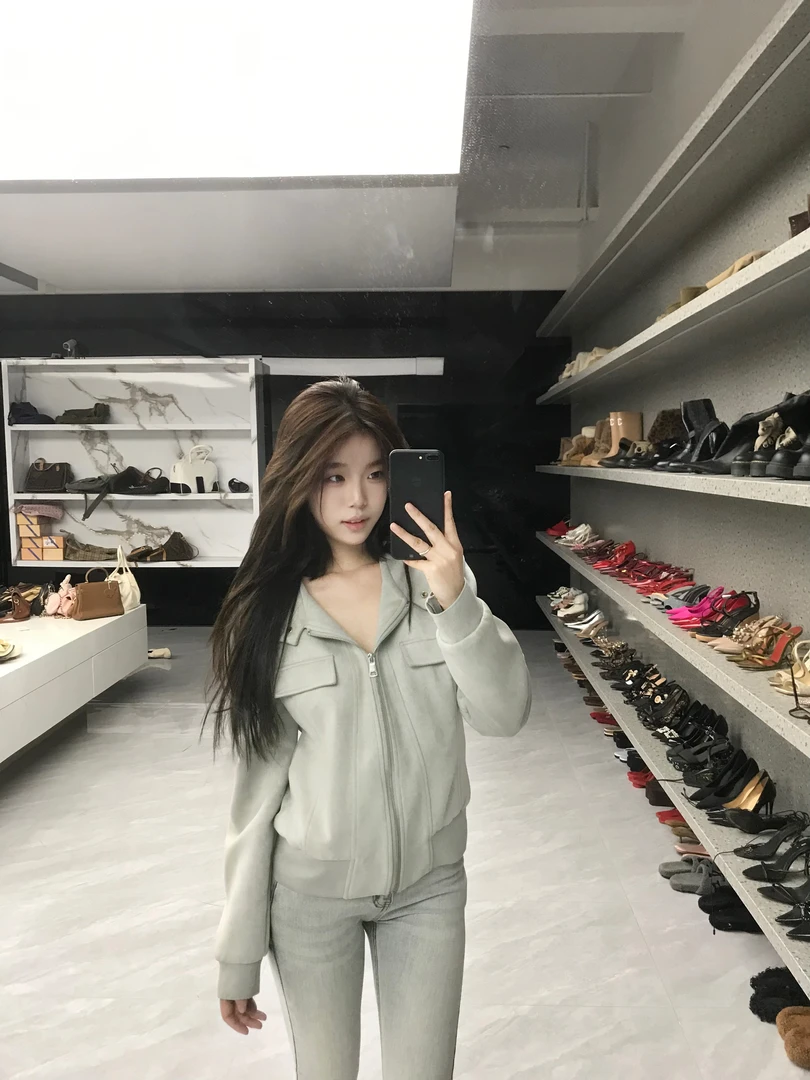 *尹千金*【冷雾弥漫】yc款清冷通透感定制月光灰蓝连帽外套W255075