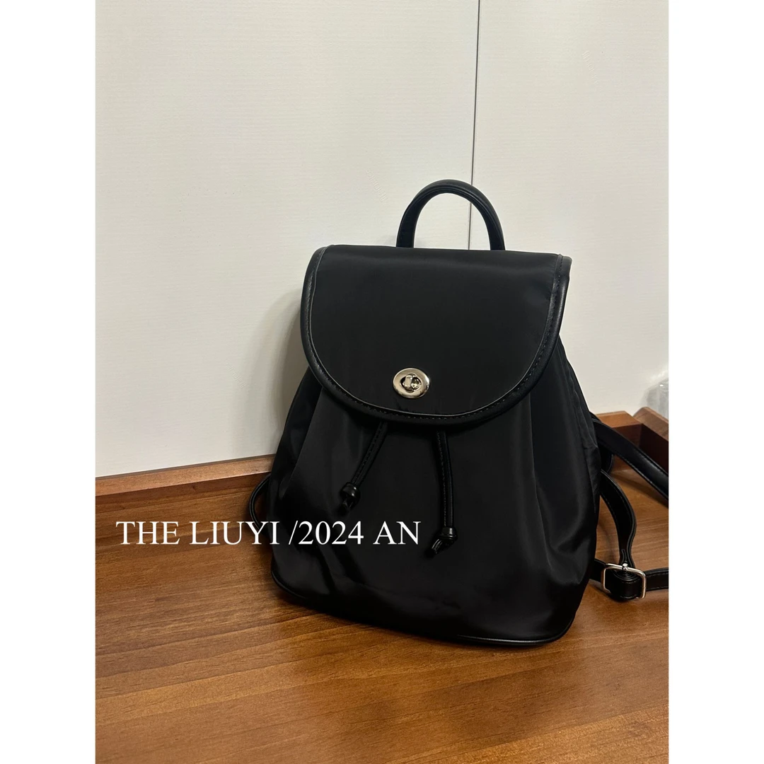 【LIUYI】百搭大容量尼龙双肩包6713