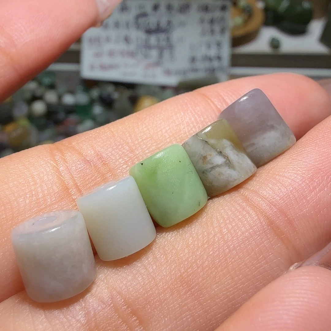 和田玉未镶嵌珠宝奇石