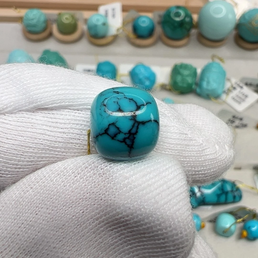 绿松石配饰未镶嵌