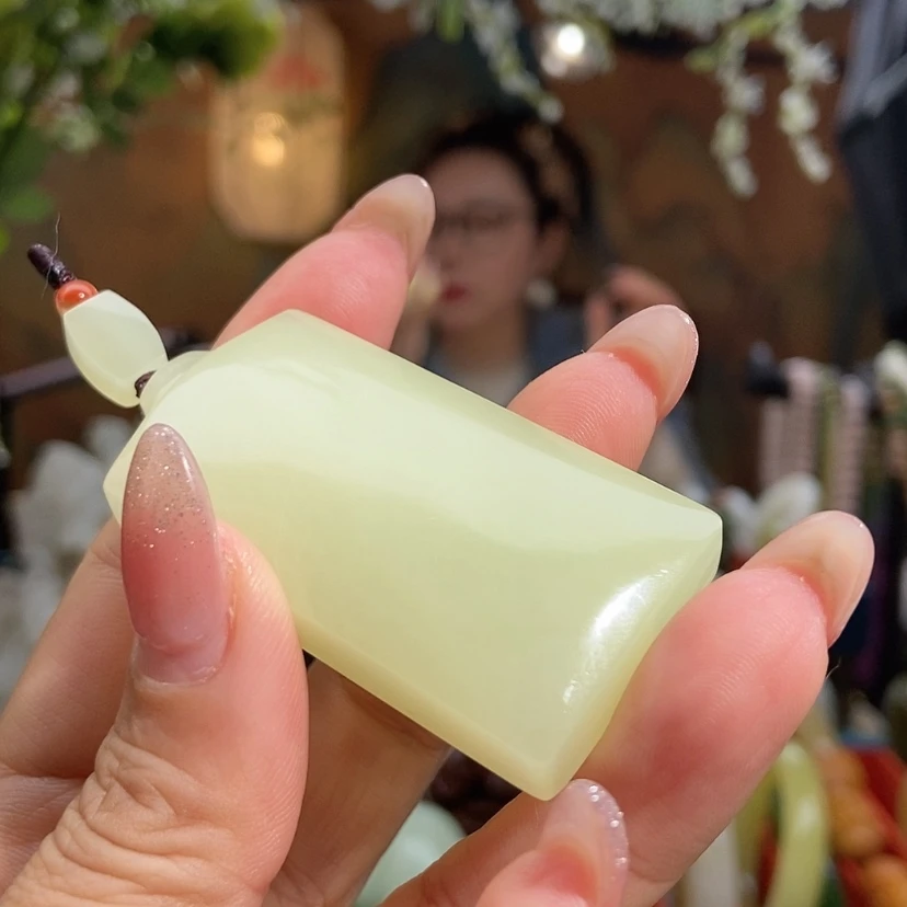 【闪购商品】颈饰未镶嵌和田玉