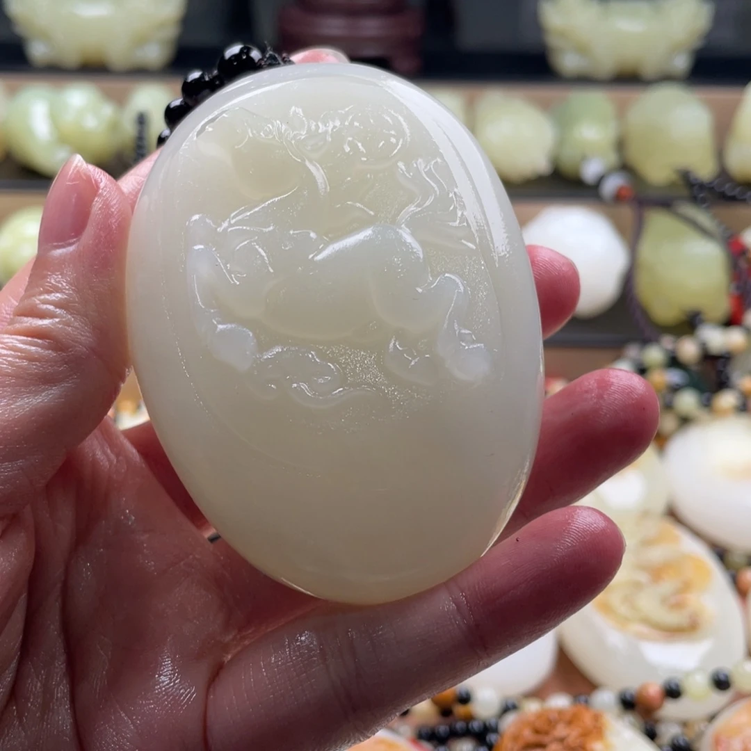 郑***超石材天然古青石手把件