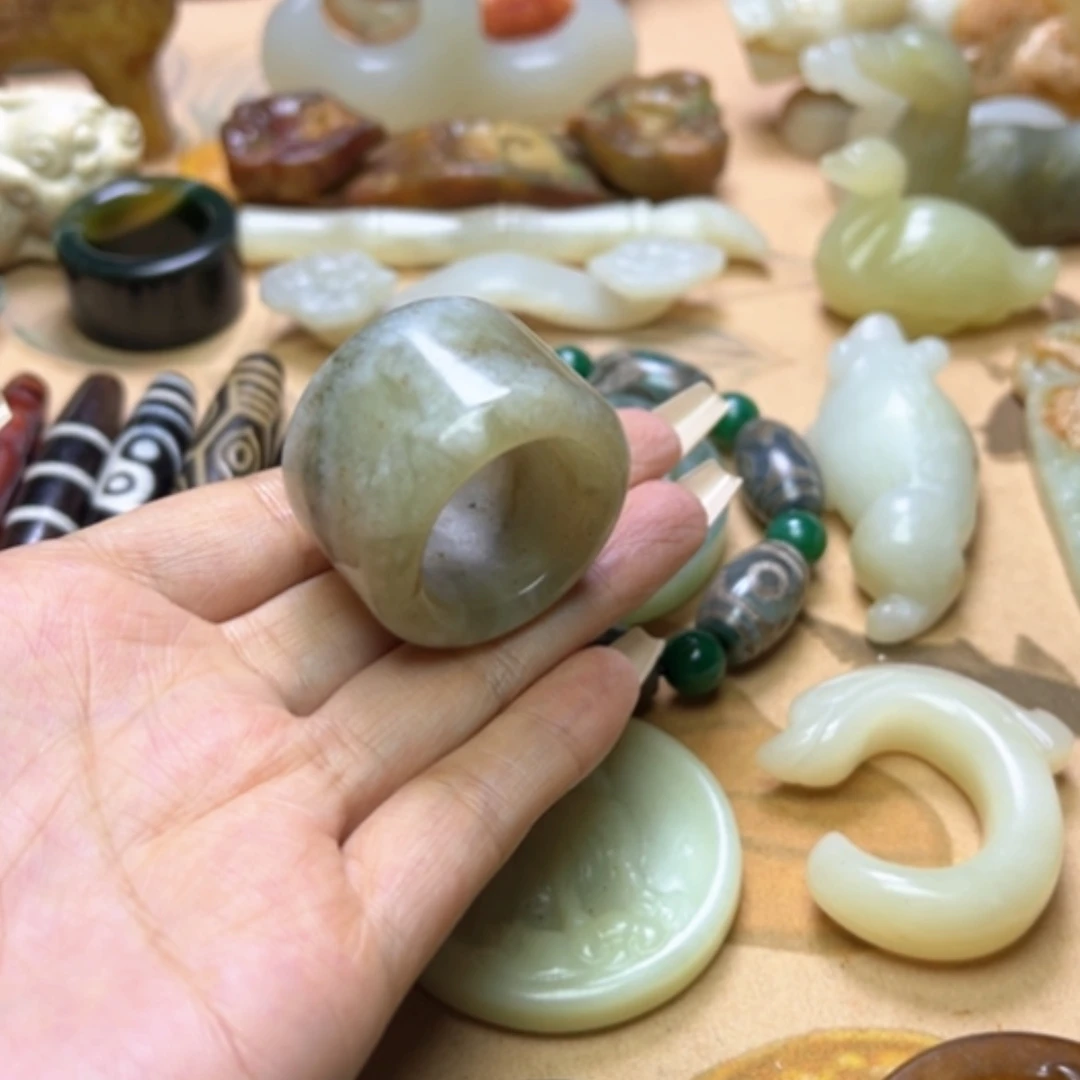 【闪购商品】蛇纹石玉颈饰未镶嵌