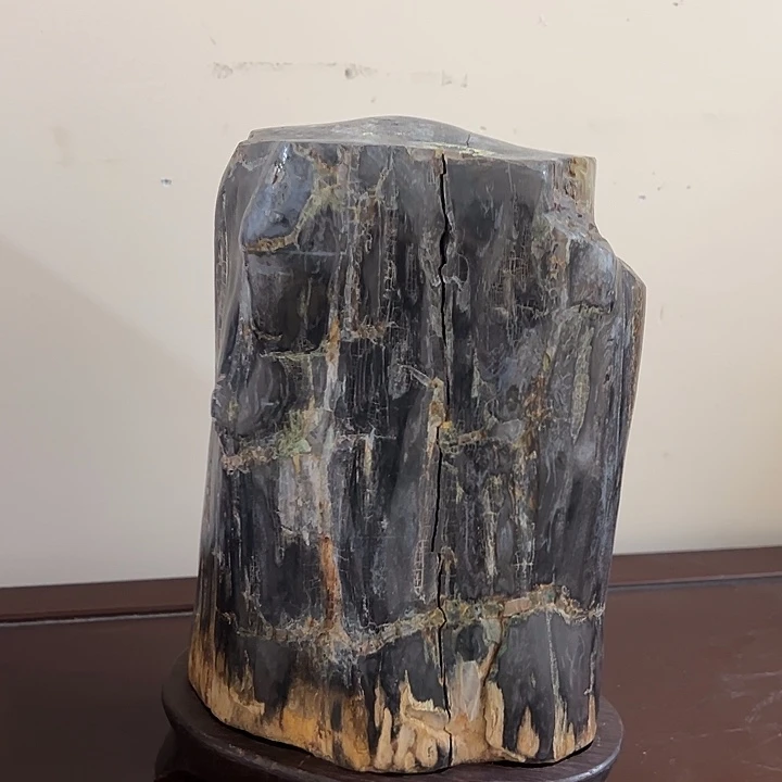 石材有一处裂纹介意勿扰