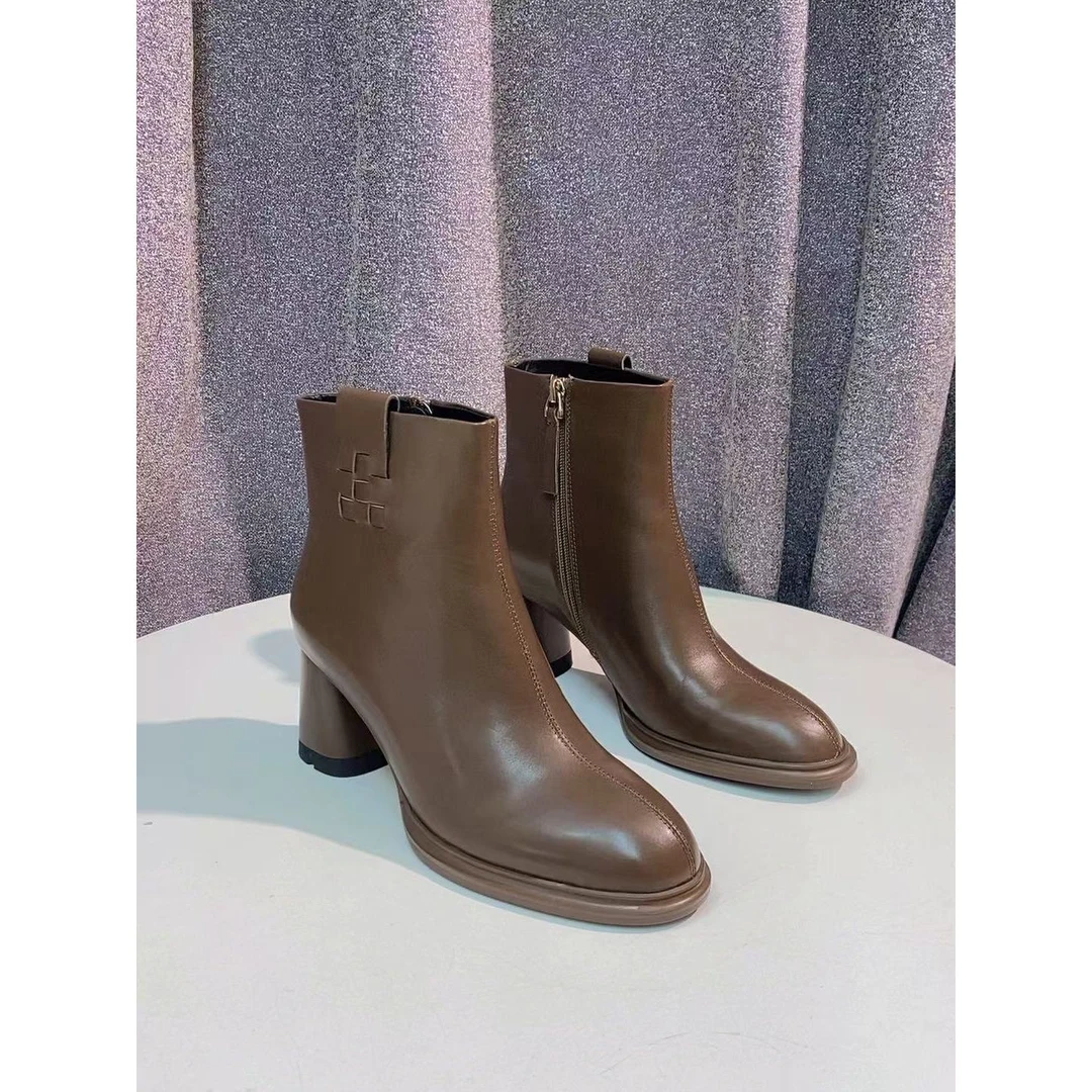 C2605 咖啡色  高端时尚秋冬气质粗跟圆头时装短靴