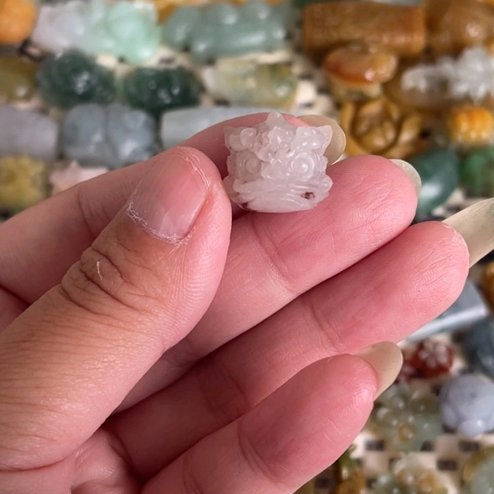 定制翡翠未镶嵌翡翠