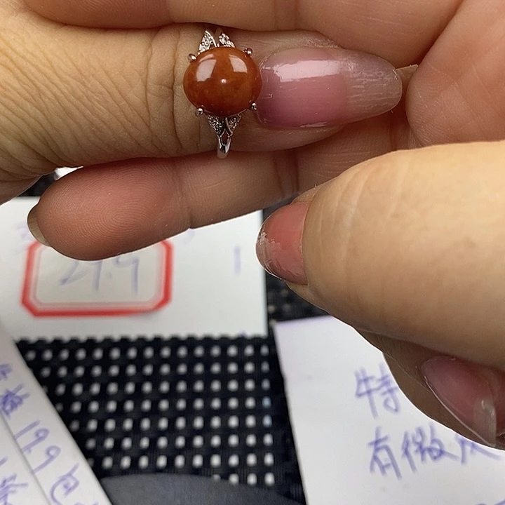 未镶嵌戒指翡翠雨***?缅甸