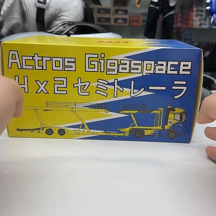 奔驰一拖八 运输车模型