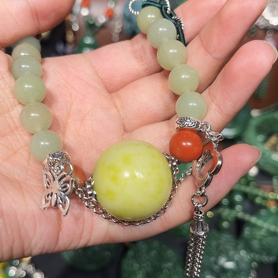 颈饰未镶嵌和田玉（糖玉）