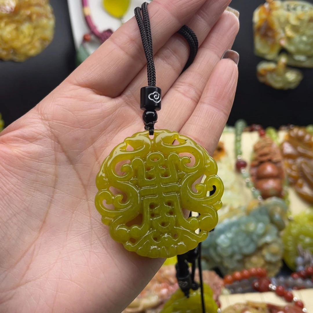 未镶嵌蛇纹石玉颈饰