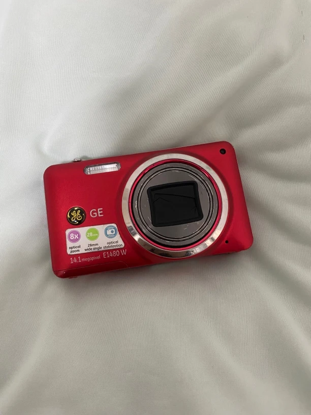 9新 GE e1480红色1400w像素8倍变焦ccd相机