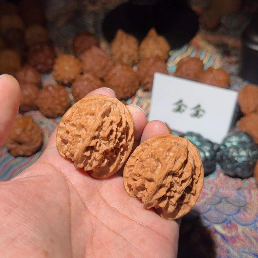 文玩核桃把件1876苹果园，尺寸41 41 41
