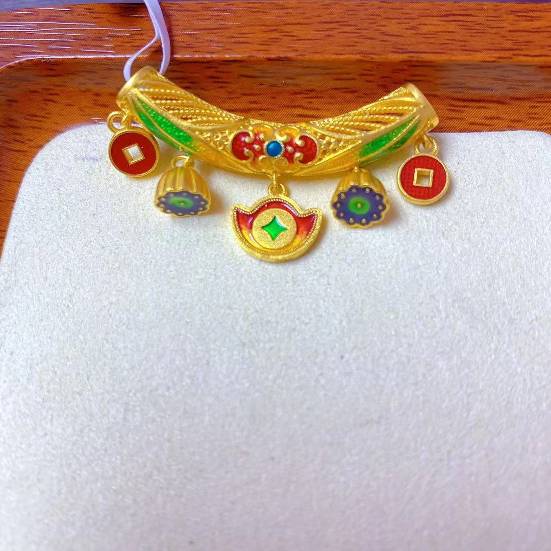 足金999    经典百搭珐琅彩弯管吊坠