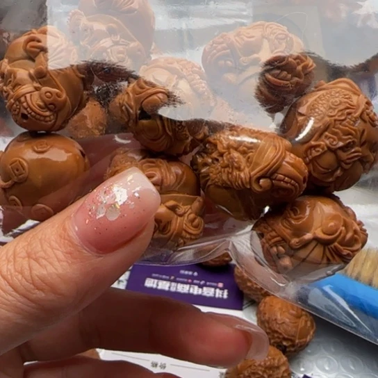 飚***橄榄核手串橄榄雕工艺品