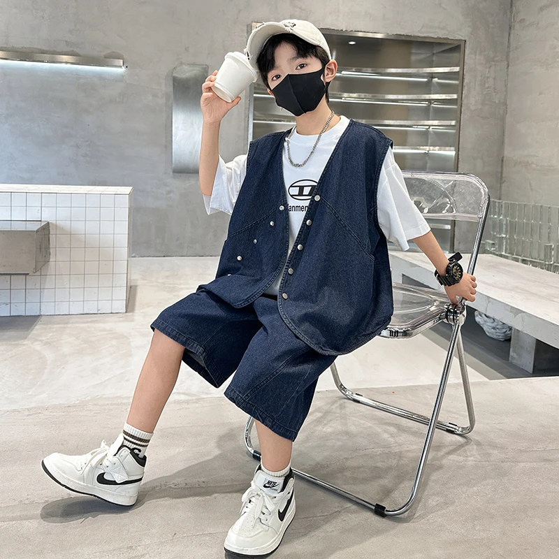 男童牛仔马甲套装2025新款夏季时尚简约牛仔马甲短裤套装时髦帅气