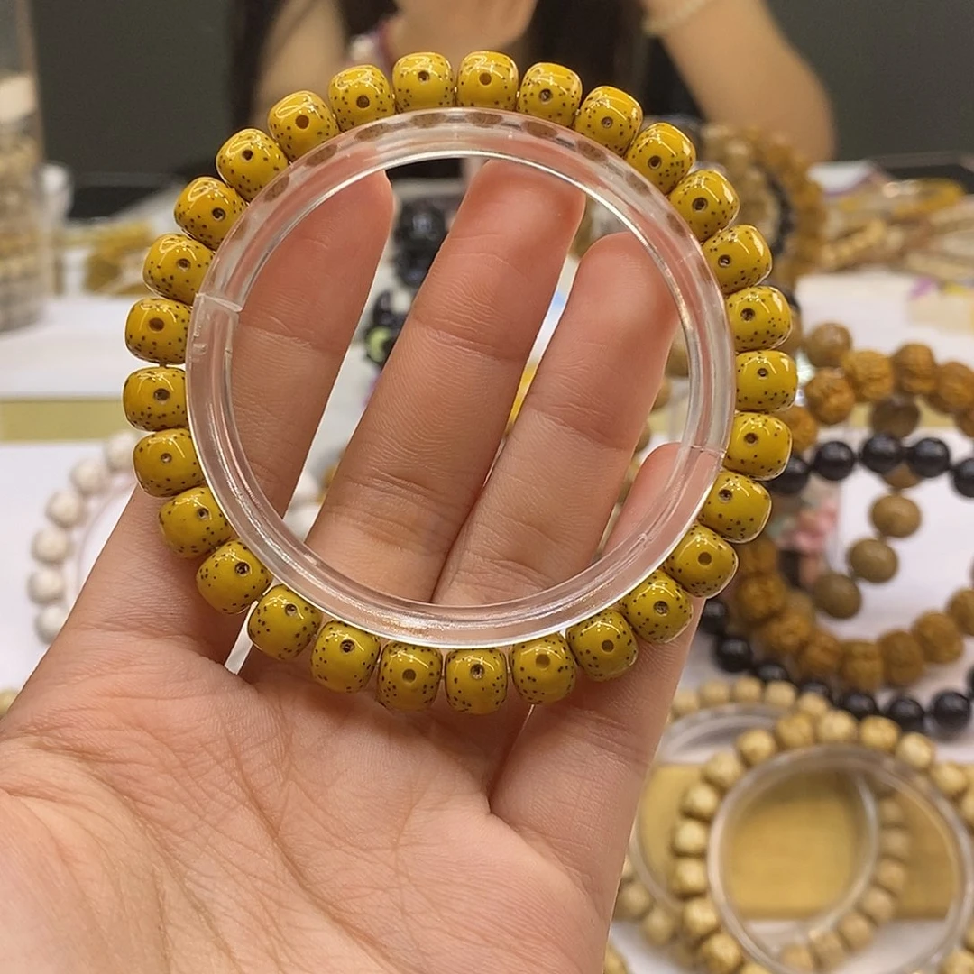 吊坠星月菩提87原生态鸡油黄通体贯穿大留白小细星