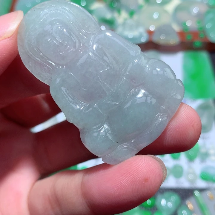颈饰未镶嵌翡翠观音