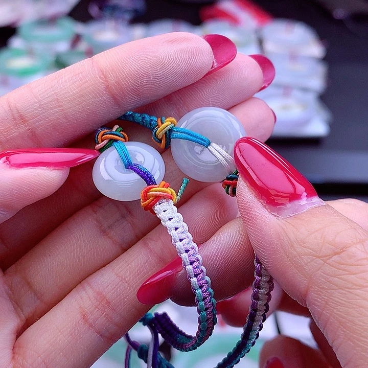 翡翠手镯未镶嵌缅甸